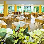 Montecarlo מלון 4*