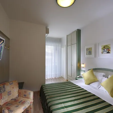 Montecarlo 4*
