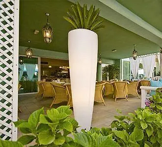 호텔 Montecarlo