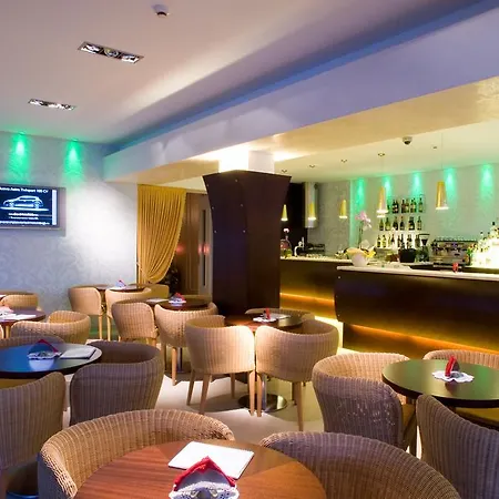ホテル Montecarlo 4*