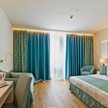호텔 Montecarlo 4*