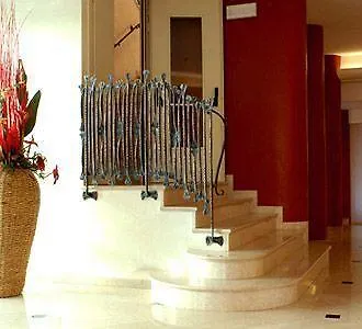 蒙特卡洛酒店 4*