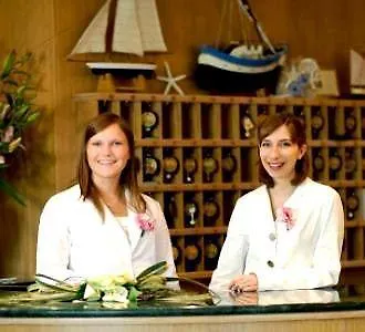 蒙特卡洛酒店 4* 比比翁