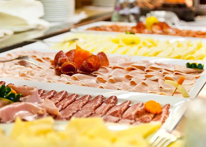 Hotell Montecarlo 4*