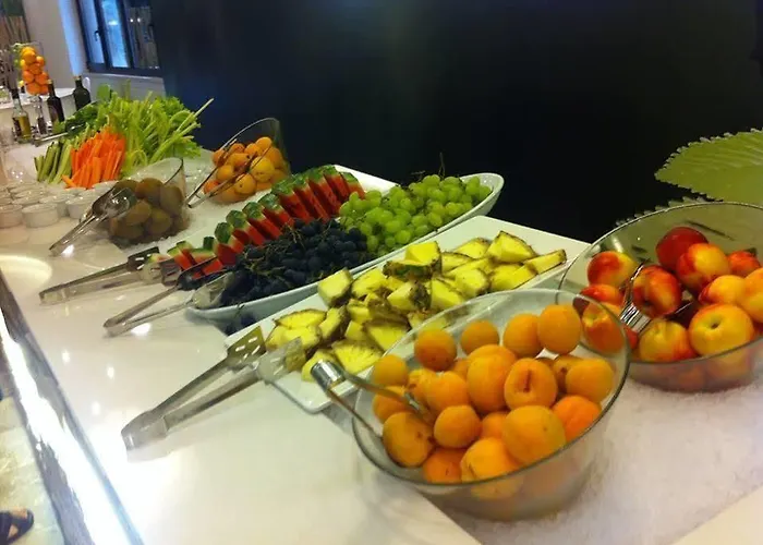 蒙特卡洛酒店 4* 比比翁