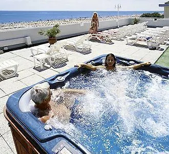 Готель Montecarlo Бібіоне