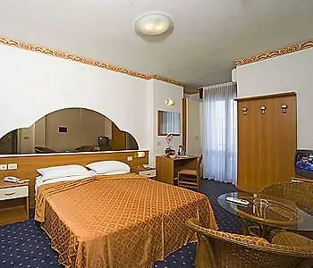 Hotel Montecarlo 4*