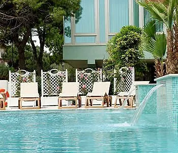 Montecarlo 4* Бібіоне