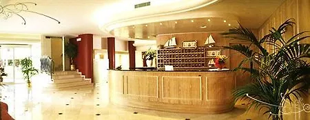 Готель Montecarlo 4*